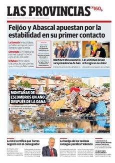 MONTAÑAS DE ESCOMBROS UN AÑO DESPUÉS DE LA DANA